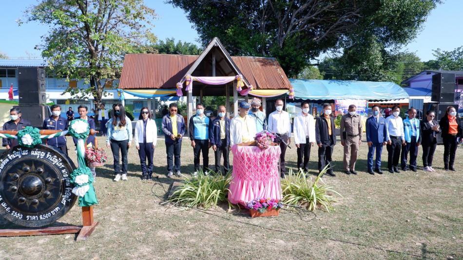 ร่วมเป็นประธานในพิธีเปิดกิจกรรมการแข่งขันกีฬาภายใน และชุมชนสัมพันธ์ "หนองพอกเกมส์ ครั้งที่ 5" ประจำปี 2565  ณ โรงเรียนหนองพอกวิทยายน